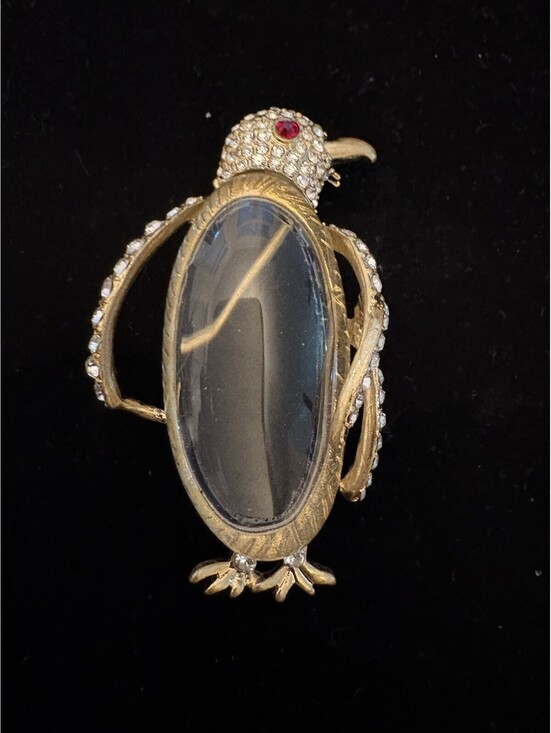 Trifari Jewelry - Exquisite Crown Trifari Clear  JELLY BELLY Rhinestone PENGUIN BROOCH 3”